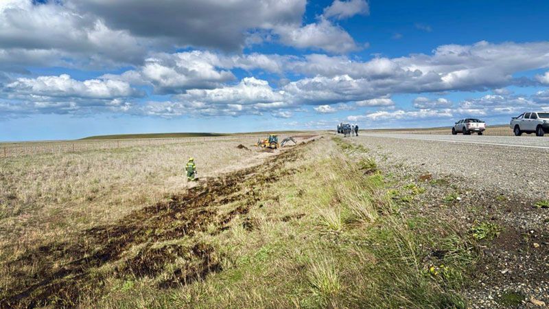 Controlaron incendio de pastizal frente a Estancia Sara
