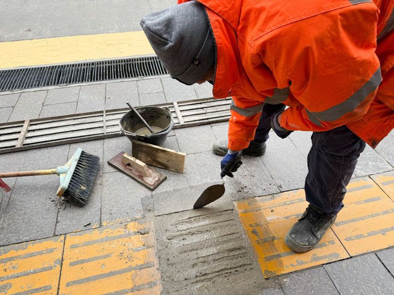 Continúan las tareas de mantenimiento en espacios públicos de Ushuaia