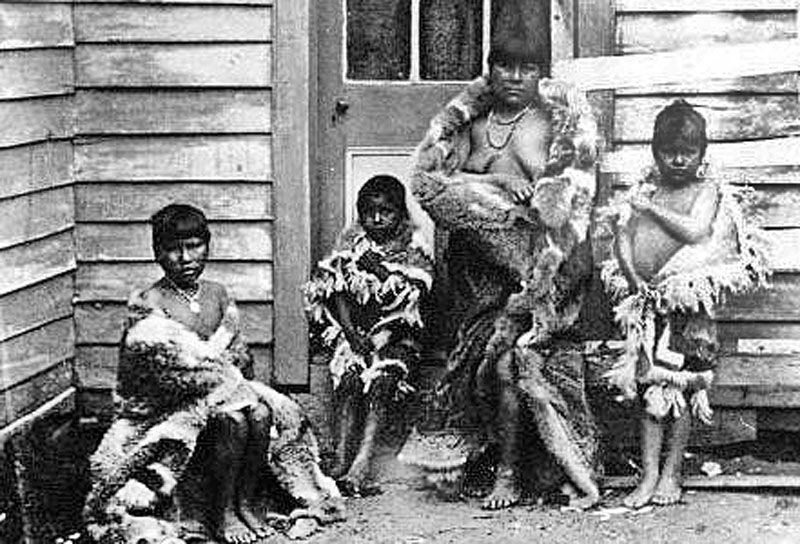 Los porteños se asombran de las características de los selknam