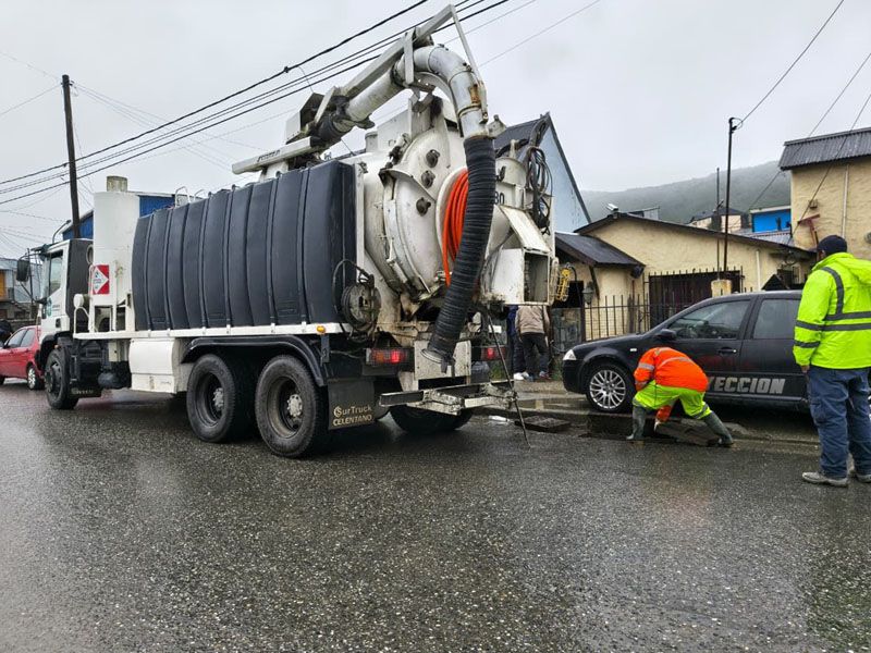 El Municipio intensificó operativos en el sistema pluvial