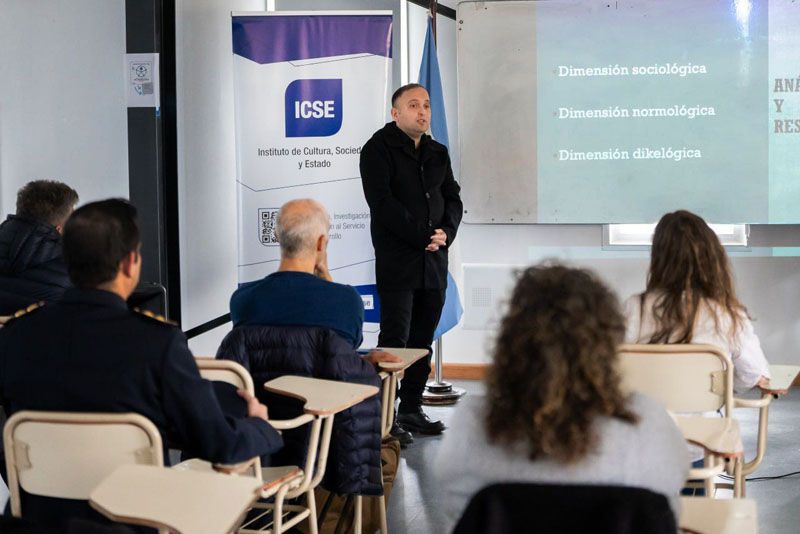 Primer licenciado en Seguridad Pública de la provincia