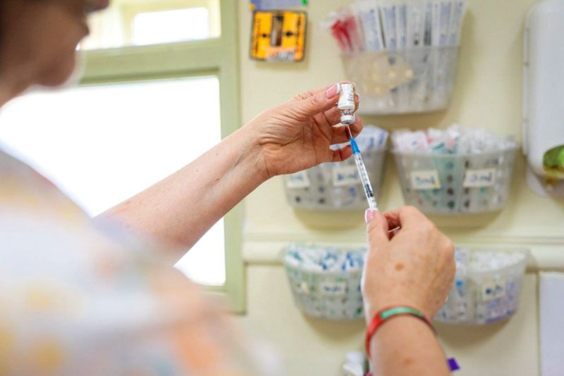 La Provincia respaldó la seguridad y eficacia de las vacunas