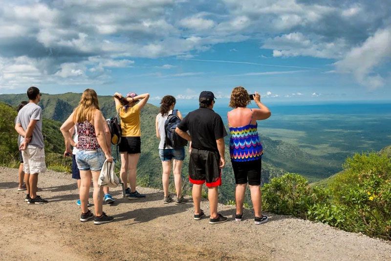 Aumentó la cantidad de turistas, pero cayó la estadía promedio