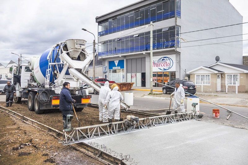 Municipalidad y vecinos concretan sector de estacionamiento 