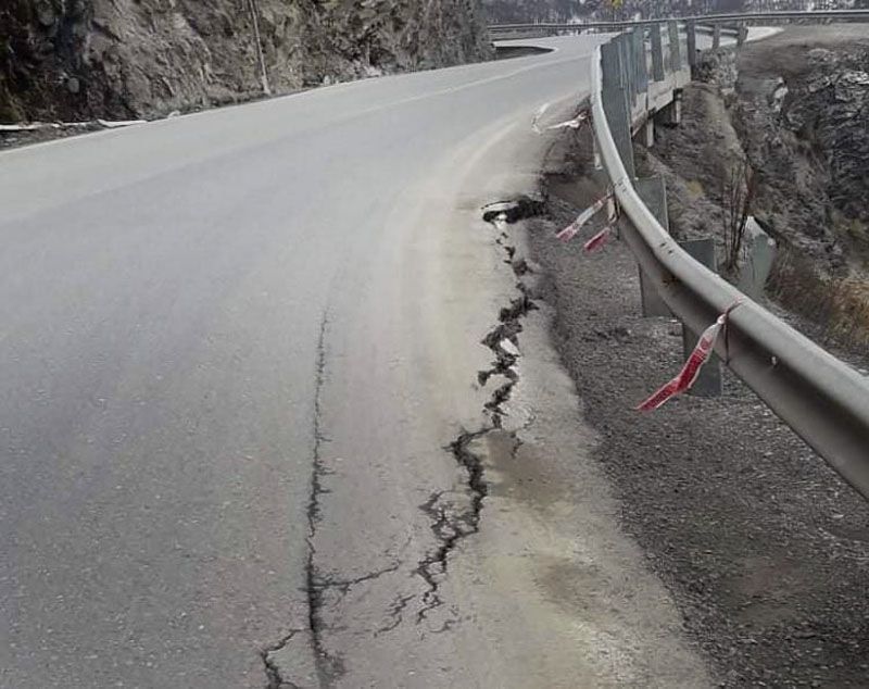 Advierten riesgos por el estado de la Ruta 3