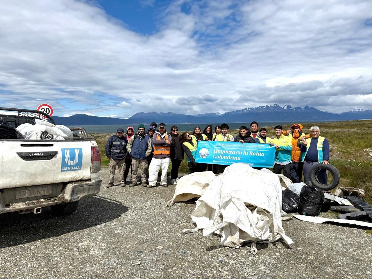  Jornada de limpieza en Bahía Golondrina