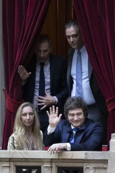 Milei convocó a sesiones extraordinarias para febrero