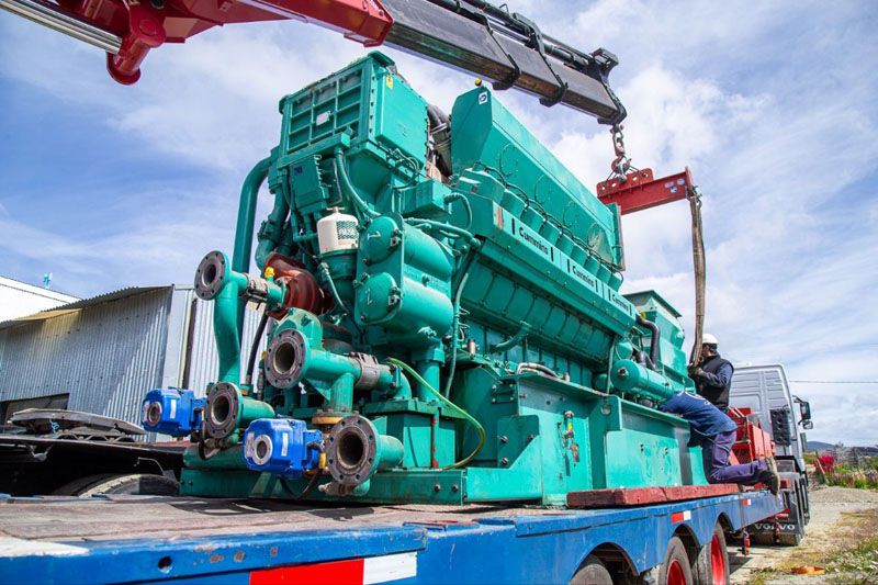 Trasladan generador de Tolhuin para su reparación 