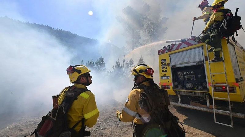 El fuego afectó 45 mil hectáreas y hay 4 parques en alerta