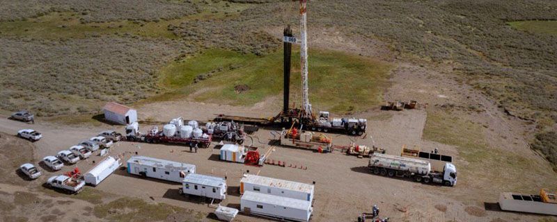 Castillo explicó el cierre de pozos y el futuro de Terra Ignis