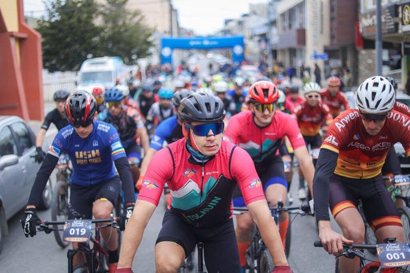 Más de 200 competidores en el Cruce de los Valles