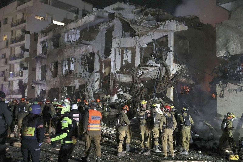 Hay más de 200 muertos en los bombardeos a Irán