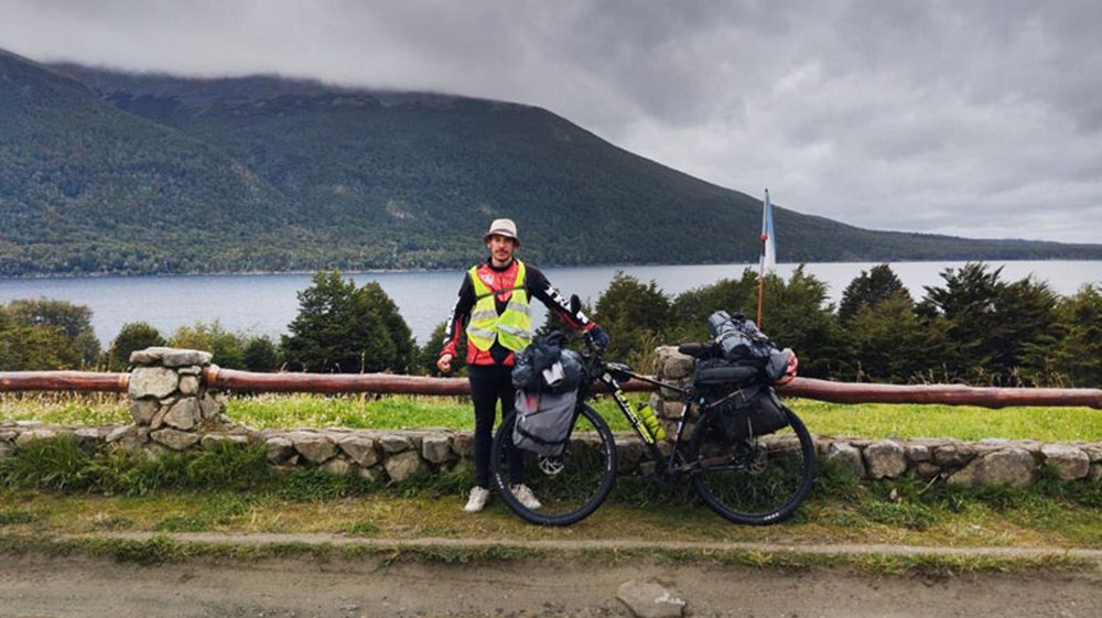 La épica de llegar a Ushuaia tras recorrer más de 3.000 kilómetros en bicicleta