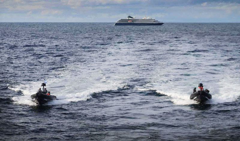 Evacuaron a pasajero en estado crítico 