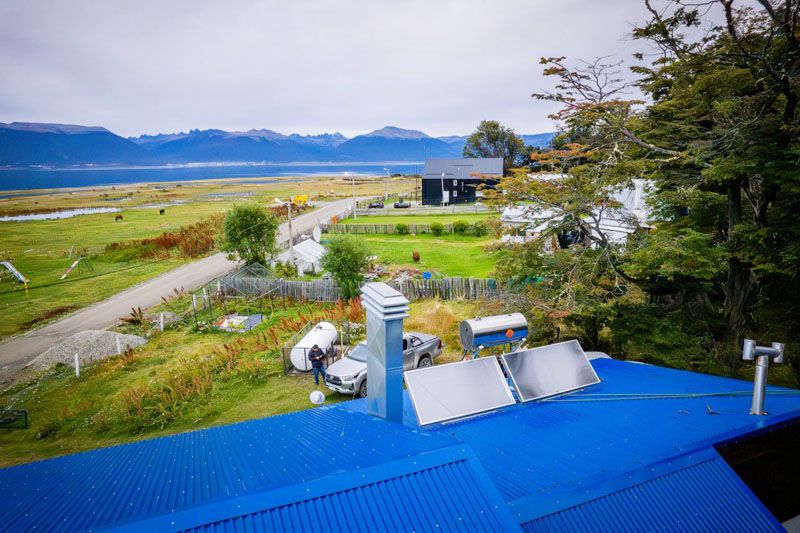 Instalan un termotanque solar en la escuela de Puerto Almanza