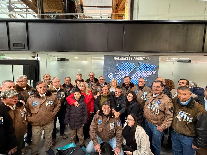 Un mural en Ushuaia mantiene viva la memoria de Malvinas