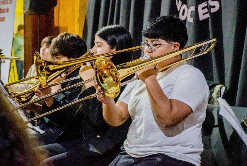 Continúa el programa de educación musical 