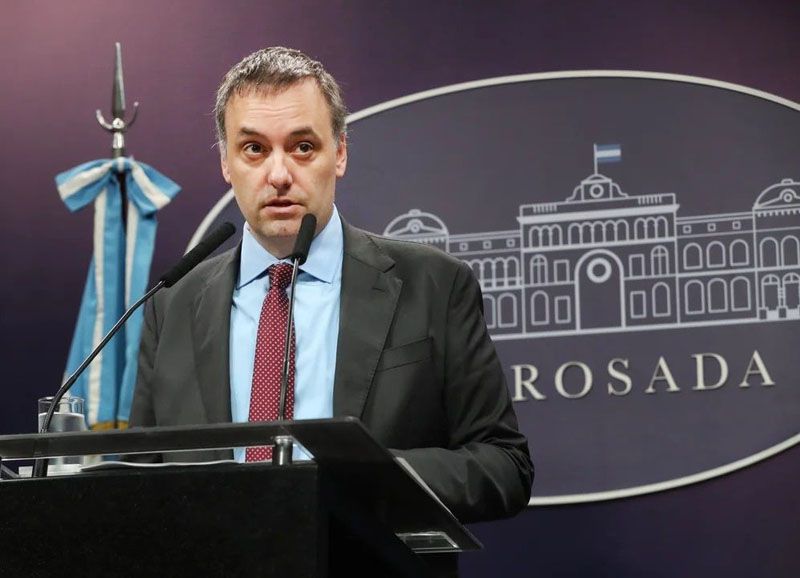 Caso Adorni: La Justicia allanó tres inmobiliarias 