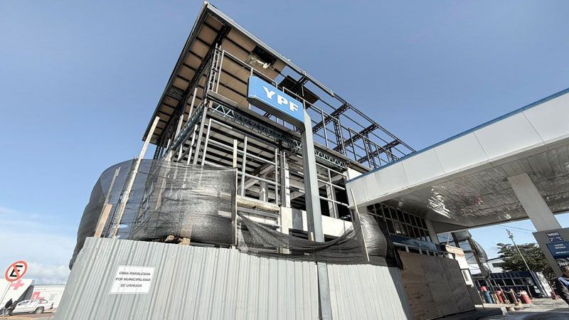 Yutrovic: “Deberían deshacer la obra irregular”