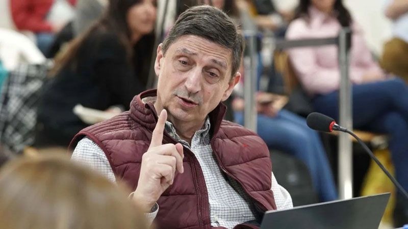 Tavarone exigió el pago de honorarios como abogado