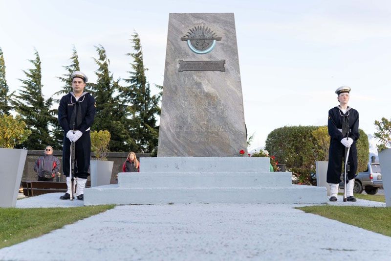 A 44 años del hundimiento del ARA General Belgrano, Ushuaia recordó a los 323 tripulantes