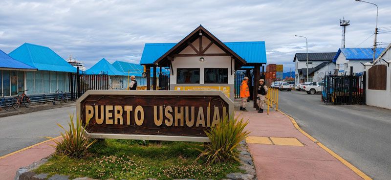Autoridades provinciales impedidos de ingresar al puerto 
