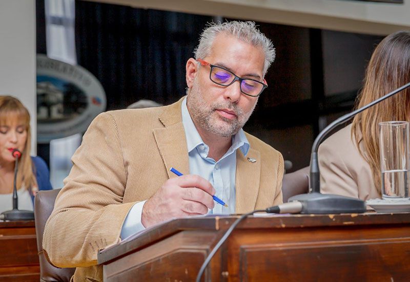 Lapadula reclamó acuerdos políticos para garantizar previsibilidad