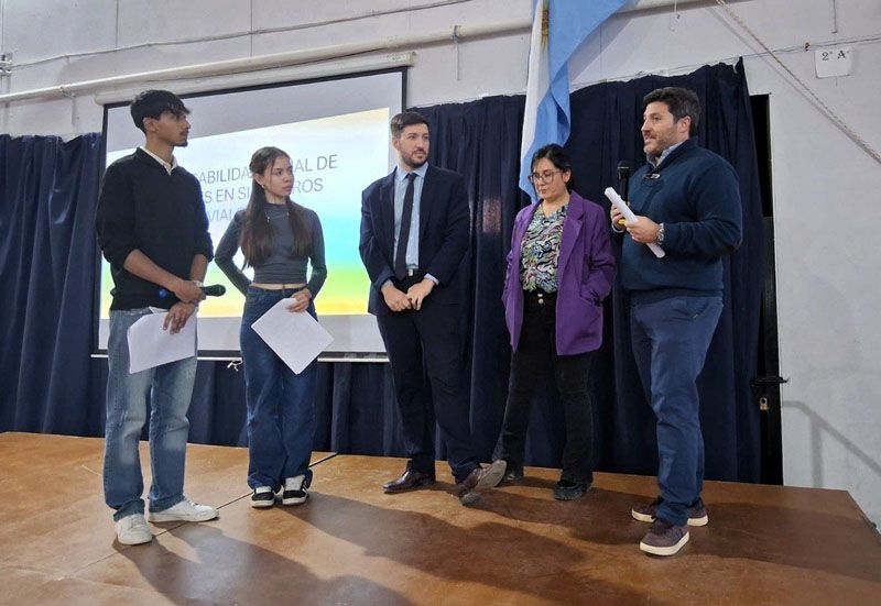 Charla sobre nuevo régimen penal juvenil y seguridad vial 