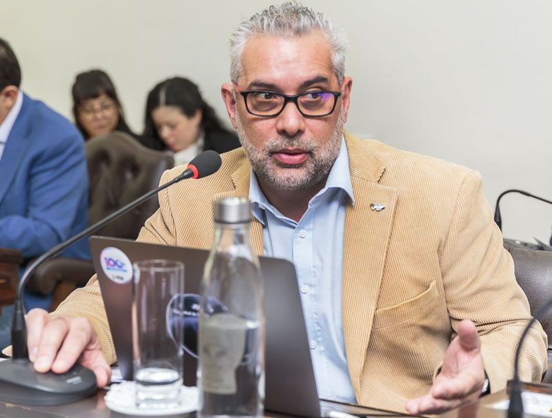 Lapadula propone extender la indefinición otro año más