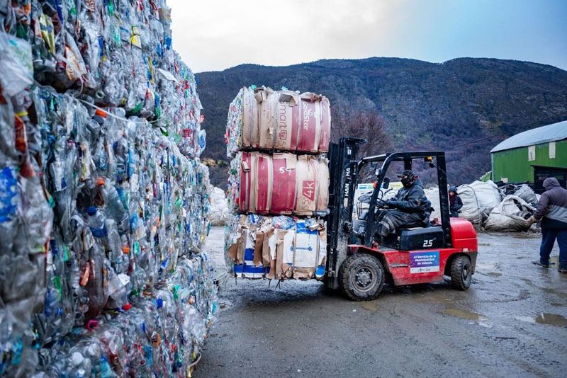 Ushuaia recicló y exportó 15 toneladas de plástico PET al continente