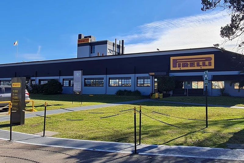 Pirelli suspende su producción por la caída de ventas