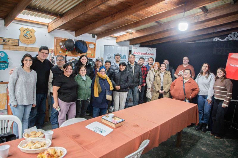 Amplían herramientas para fortalecer la producción porcina y avícola