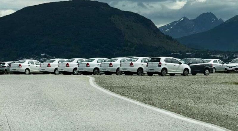 Escalante propone ampliar la antigüedad permitida para los rent a car