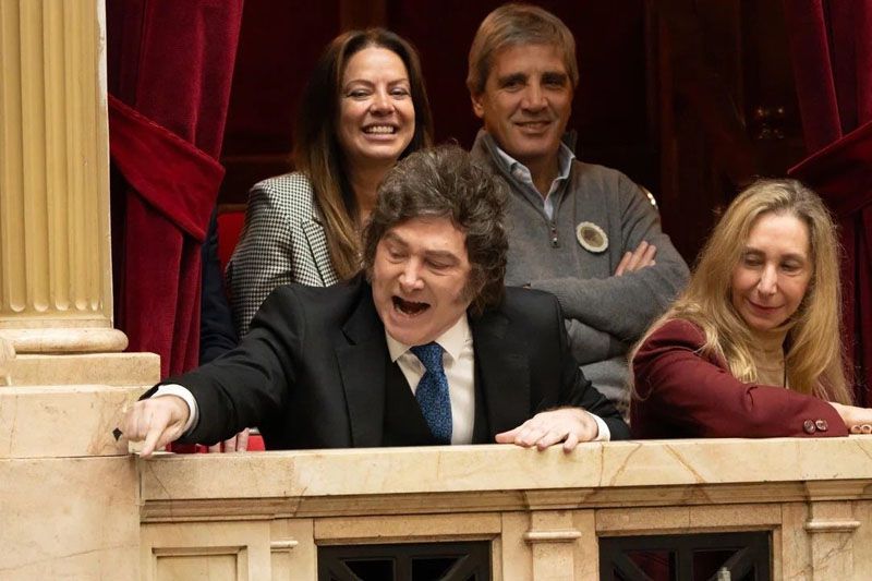 En el Día del Periodista, Milei volvió a las críticas