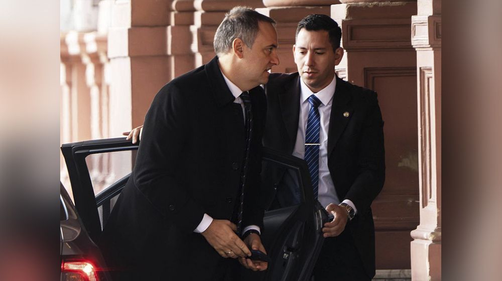 Adorni prepara su declaración jurada en la previa al Mundial
