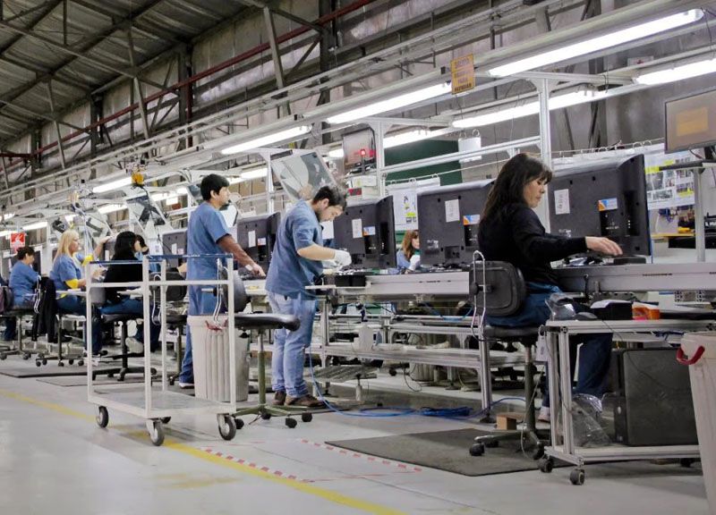 Se perdieron 314.000 puestos en la era Milei