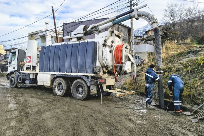 Refuerzan la limpieza de desagües pluviales 