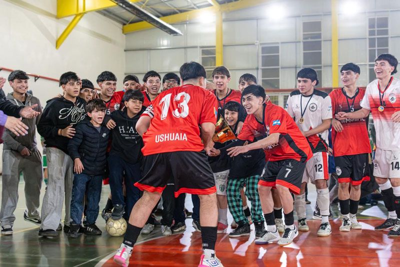 HAF y Comercio, campeones juveniles