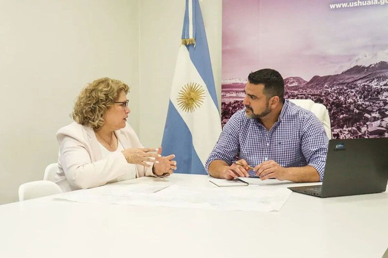 Yutrovic objetó la venta de terrenos nacionales