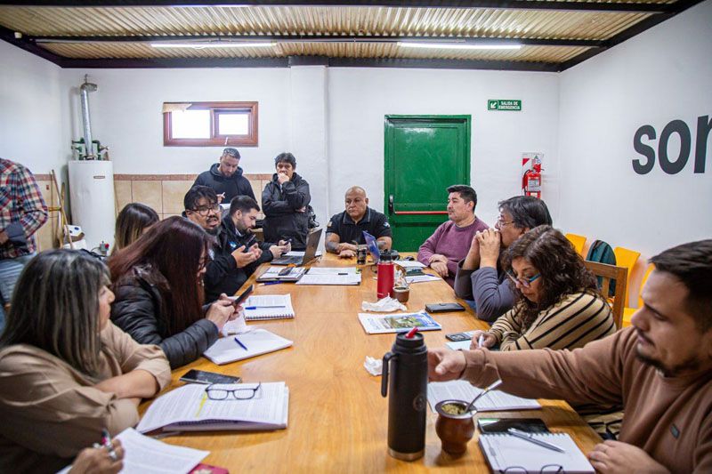 Avanza la reglamentación de la Comisión Paritaria de los estatales