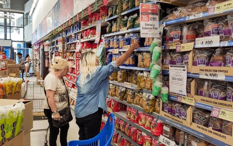 El consumo privado retrocedió 1,1% interanual en junio