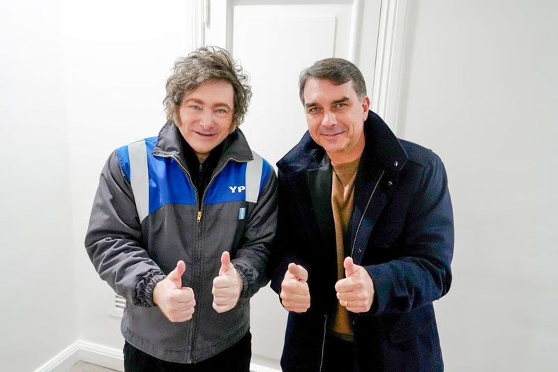 Milei viaja a Brasil para encontrarse con Flavio Bolsonaro