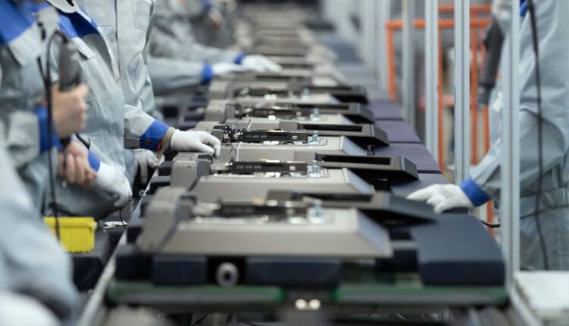 Celulares: la baja de aranceles sólo bajó el empleo
