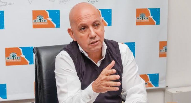 Frenar la intervención federal y regular servicios públicos 