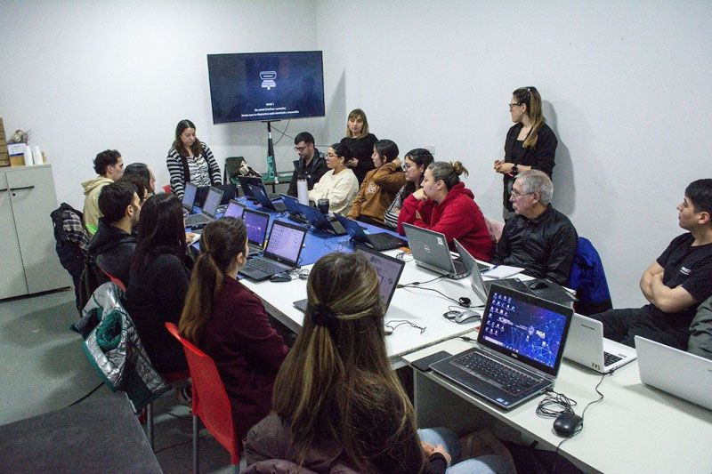 La Escuela de Emprendedores suma formación en inteligencia artificial