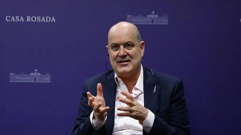 Sturzenegger lamentó el retiro del capítulo de extranjerización