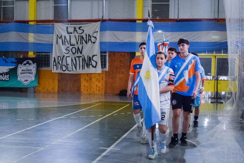 Ushuaia y Río Grande unieron su futsal bajo la bandera de Malvinas