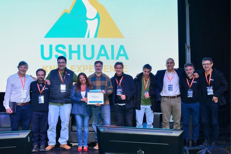 La Municipalidad reconoción al congreso internacional de cirugía de rodilla