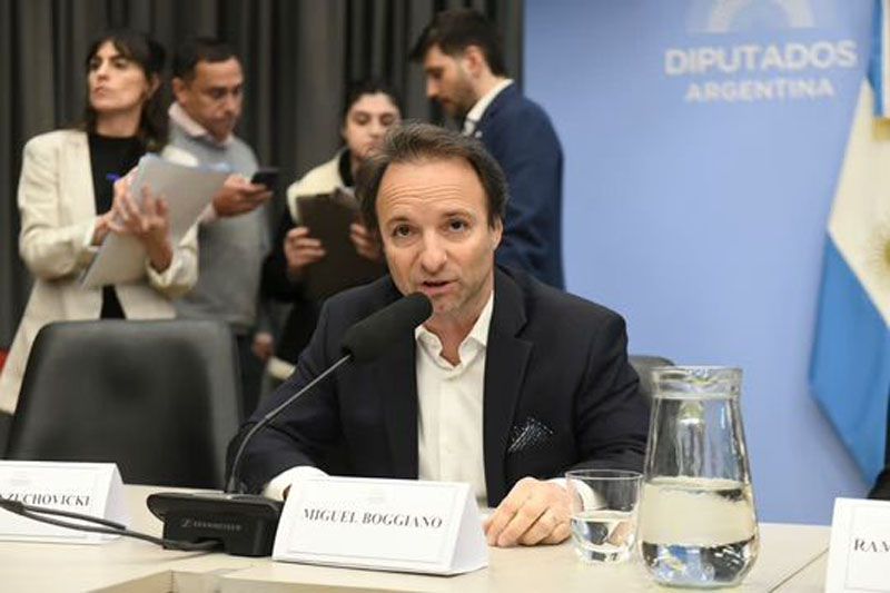 El oficialismo dictaminó el proyecto de reforma del BCRA