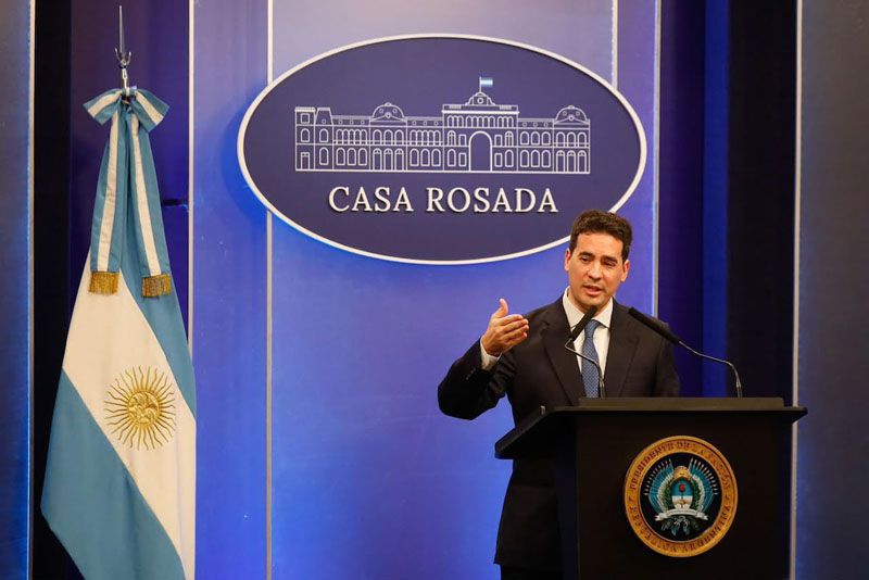 El Gobierno dice que Tierra del Fuego autorizó el buque británico